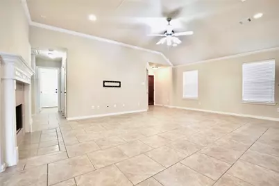 24919 Lakecrest Manor Drive, Katy, TX 77493 - Photo 7