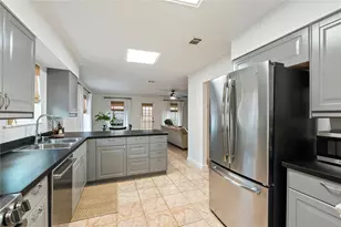 306 Morningside Dr, League City, TX 77573 - Photo 15
