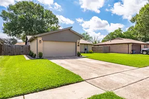 306 Morningside Dr, League City, TX 77573 - Photo 3