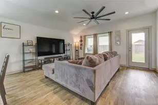 403 Rain Water Ln, Baytown, TX 77523 - Photo 9