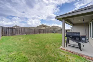 403 Rain Water Ln, Baytown, TX 77523 - Photo 33