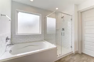 403 Rain Water Ln, Baytown, TX 77523 - Photo 5