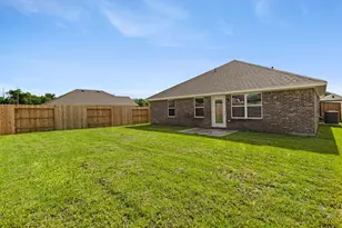 2075 W Emerald Lake Trail Circle, Dayton, TX 77535 - Photo 25