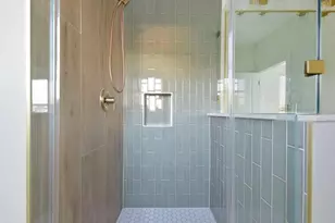 6417 Eastland St, Houston, TX 77028 - Photo 19