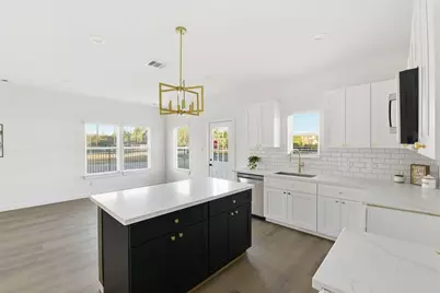 6417 Eastland Street #A, Houston, TX 77028 - Photo 9