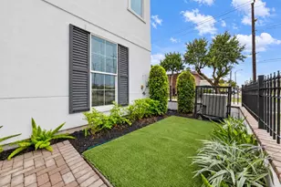 2738 Harvard St, Houston, TX 77008 - Photo 5