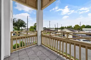2738 Harvard St, Houston, TX 77008 - Photo 21