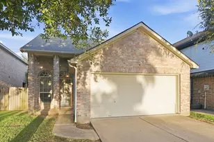 13527 Ambrose St, Houston, TX 77045 - Photo 3