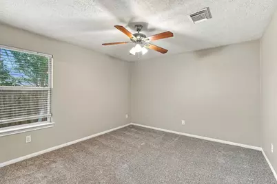 13527 Ambrose Street, Houston, TX 77045 - Photo 9