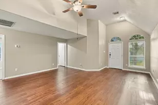 13527 Ambrose St, Houston, TX 77045 - Photo 5