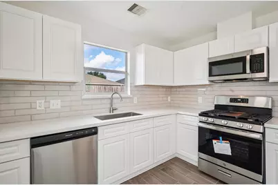 11926 Panay Drive, Houston, TX 77048 - Photo 11