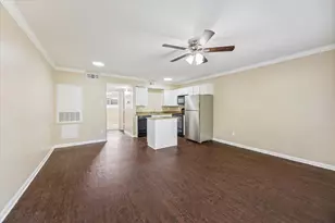 300 Pecore St, Houston, TX 77009 - Photo 3