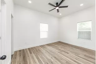 9727 Stedman St, Houston, TX 77029 - Photo 19