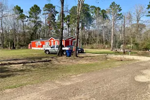 193 Rosemary Ln, Livingston, TX 77351 - Photo 1