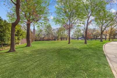 695 Rocky River Road, Houston, TX 77056 - Photo 1