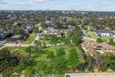 695 Rocky River Road, Houston, TX 77056 - Photo 7