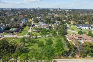 695 Rocky River Rd, Houston, TX 77056 - Photo 7