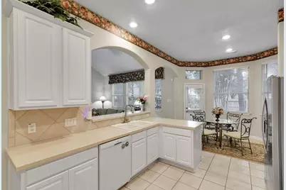 10 Clarewood Court, The Woodlands, TX 77385 - Photo 15