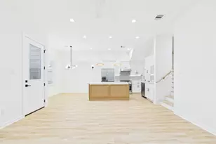 4750 Martin Hill St, Houston, TX 77018 - Photo 7