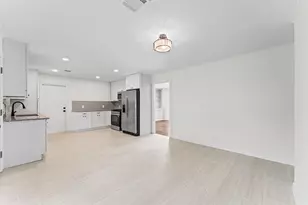 6305 Tarna Ln, Houston, TX 77074 - Photo 5