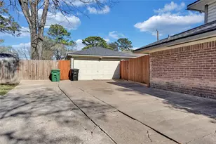 9722 Kindletree Dr, Houston, TX 77040 - Photo 39