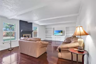 9722 Kindletree Dr, Houston, TX 77040 - Photo 11