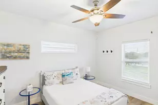 2403 S Bronte St, Rockport, TX 78382 - Photo 29