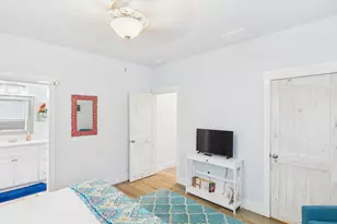 2403 S Bronte St, Rockport, TX 78382 - Photo 17