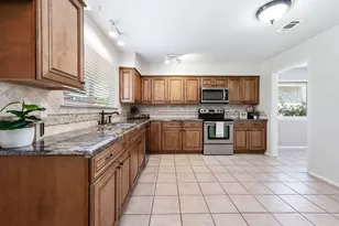 17102 Coachmaker Dr, Friendswood, TX 77546 - Photo 13