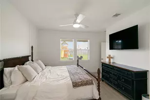 119 Walnut Hl Ct, Anahuac, TX 77514 - Photo 9