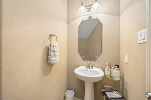 13104 Southern Manor Dr, Pearland, TX 77584 - Photo 9