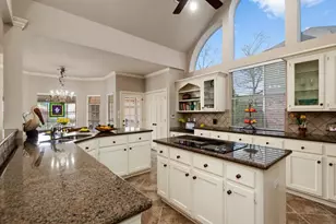 4710 Riverside Oaks Dr, Kingwood, TX 77345 - Photo 11