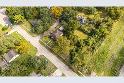 1302 Ross Street, La Marque, TX 77568 - Photo 5