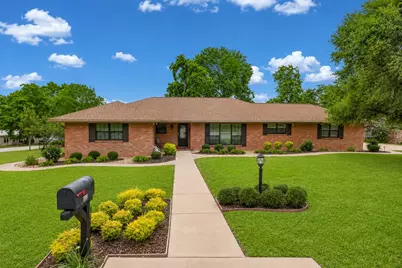 408 W Tom Green Street, Brenham, TX 77833 - Photo 1