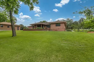408 W Tom Green St, Brenham, TX 77833 - Photo 41