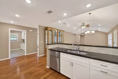 408 W Tom Green Street, Brenham, TX 77833 - Photo 13