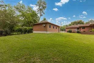 408 W Tom Green St, Brenham, TX 77833 - Photo 39