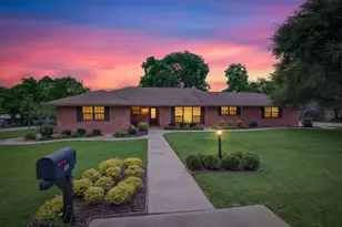 408 W Tom Green St, Brenham, TX 77833 - Photo 49