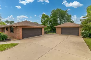 408 W Tom Green St, Brenham, TX 77833 - Photo 35