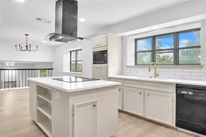 108 Woodland Road, Lake Jackson, TX 77566 - Photo 13