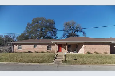 1002 Washington Street, Brenham, TX 77833 - Photo 1