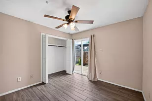 7895 Green Lawn Dr, Houston, TX 77088 - Photo 17