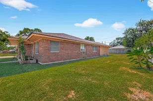 5658 Berry Creek Dr, Houston, TX 77017 - Photo 19