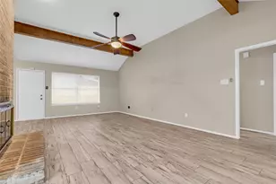 11827 Brook Meadows Ln, Meadows Place, TX 77477 - Photo 7