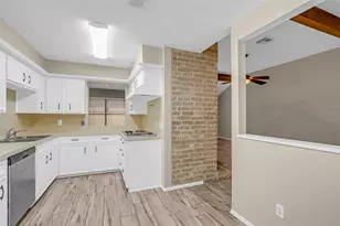 11827 Brook Meadows Ln, Meadows Place, TX 77477 - Photo 15