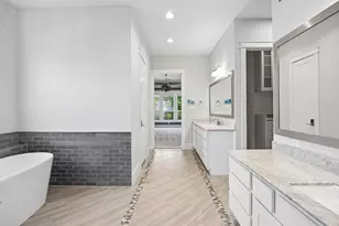 8558 Ridgepoint Dr, Houston, TX 77055 - Photo 19