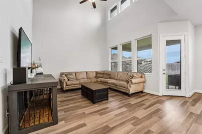 11715 Autumn Leaf Drive, Mont Belvieu, TX 77535 - Photo 5