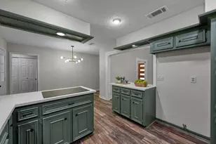 107 Shadylyn Dr, Conroe, TX 77304 - Photo 17