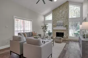 107 Shadylyn Dr, Conroe, TX 77304 - Photo 9