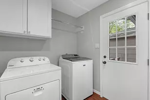 1007 Grovewood Ln, Houston, TX 77008 - Photo 17